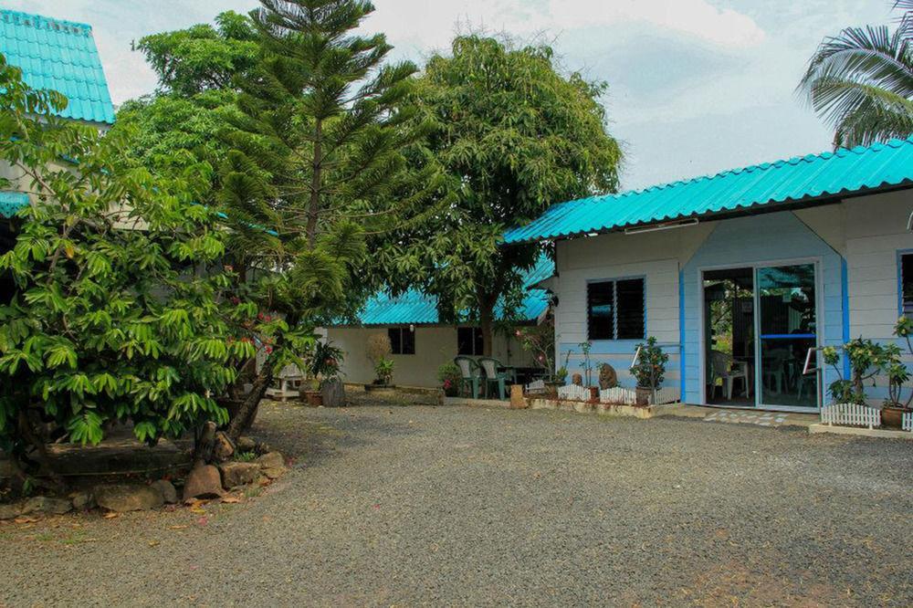 P.California Inter Hostel Nang Rong Eksteriør billede