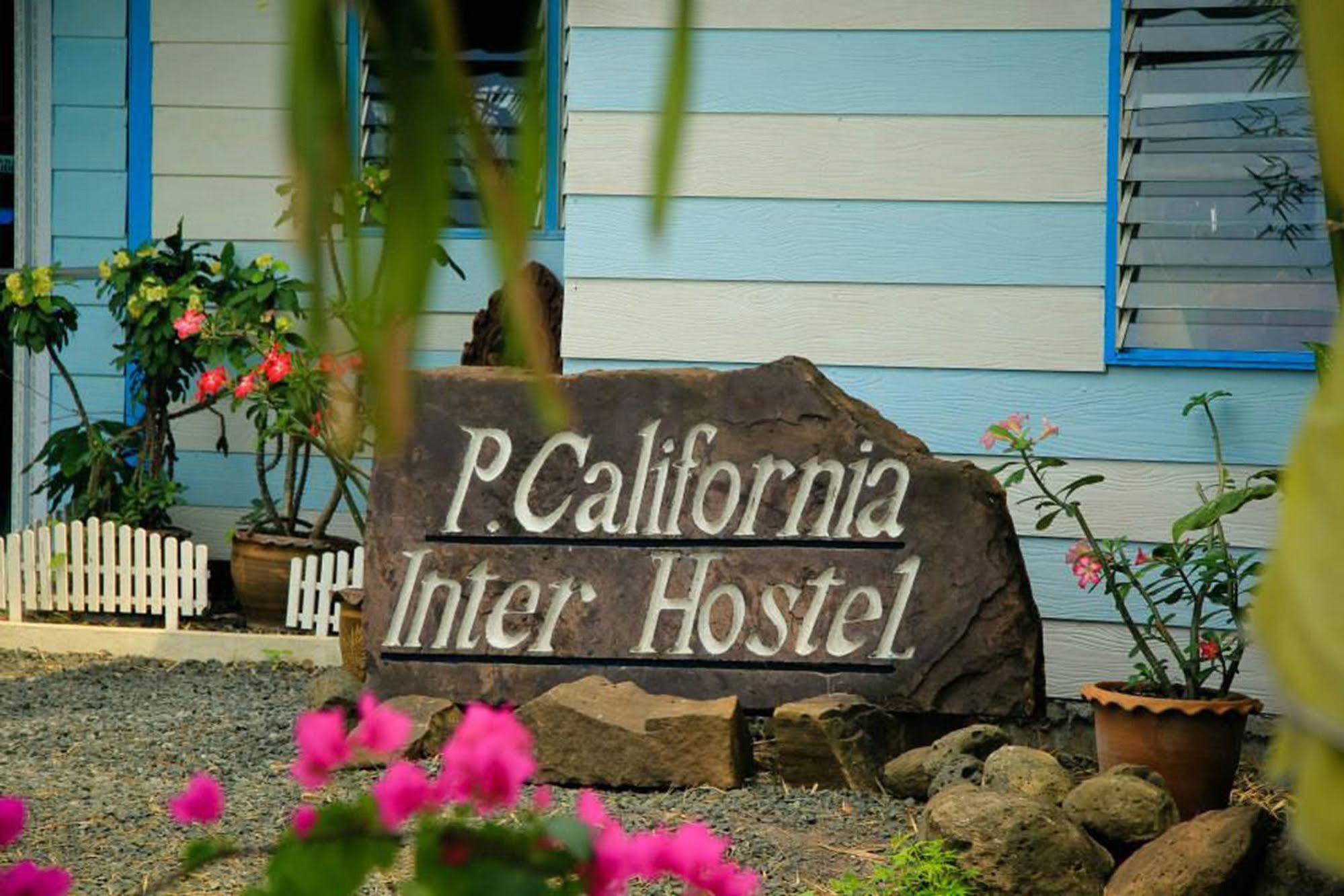 P.California Inter Hostel Nang Rong Eksteriør billede